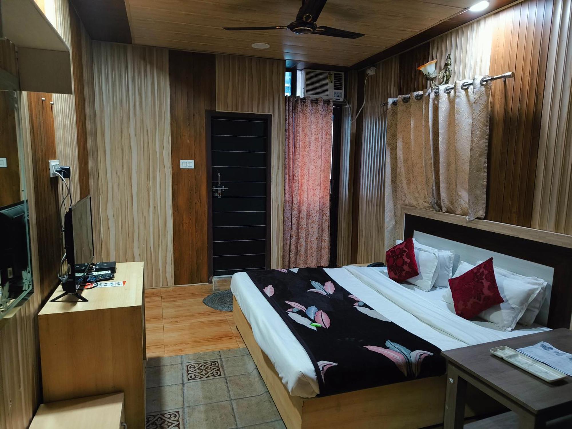 Hotel The Mountain View Rishikesh Exterior photo